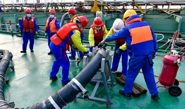 雷电预警系统助力油库安全：解决油库雷击火灾隐患